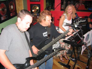 LL performing with Michael Anthony from Van Halen
